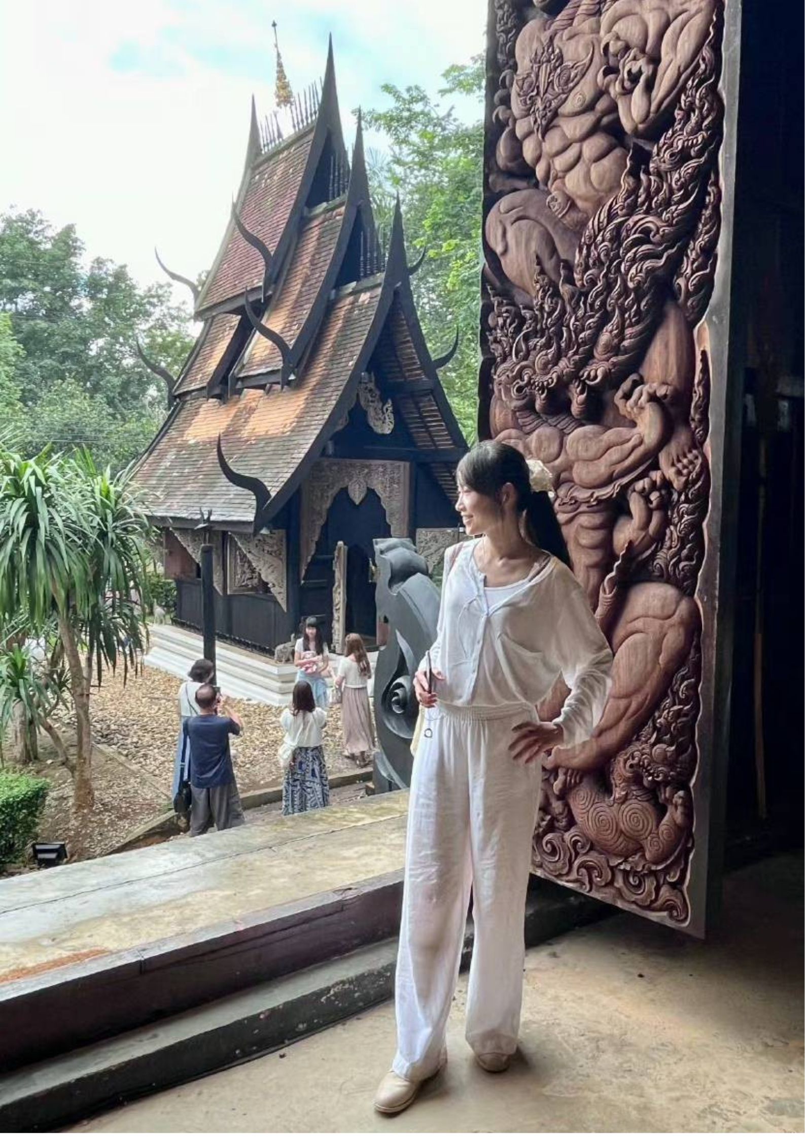 ทัวร์เชียงราย, Baan Dam Museum with traditional Lanna architecture and unique art exhibits in Chiang Rai.